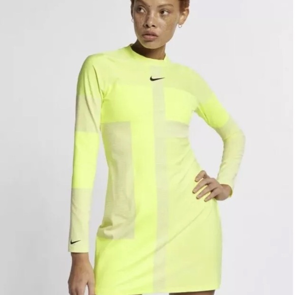 Nike NWT Women's Neon Yellow pack Tech Dress size Med SOLDOUT - Picture 1 of 11